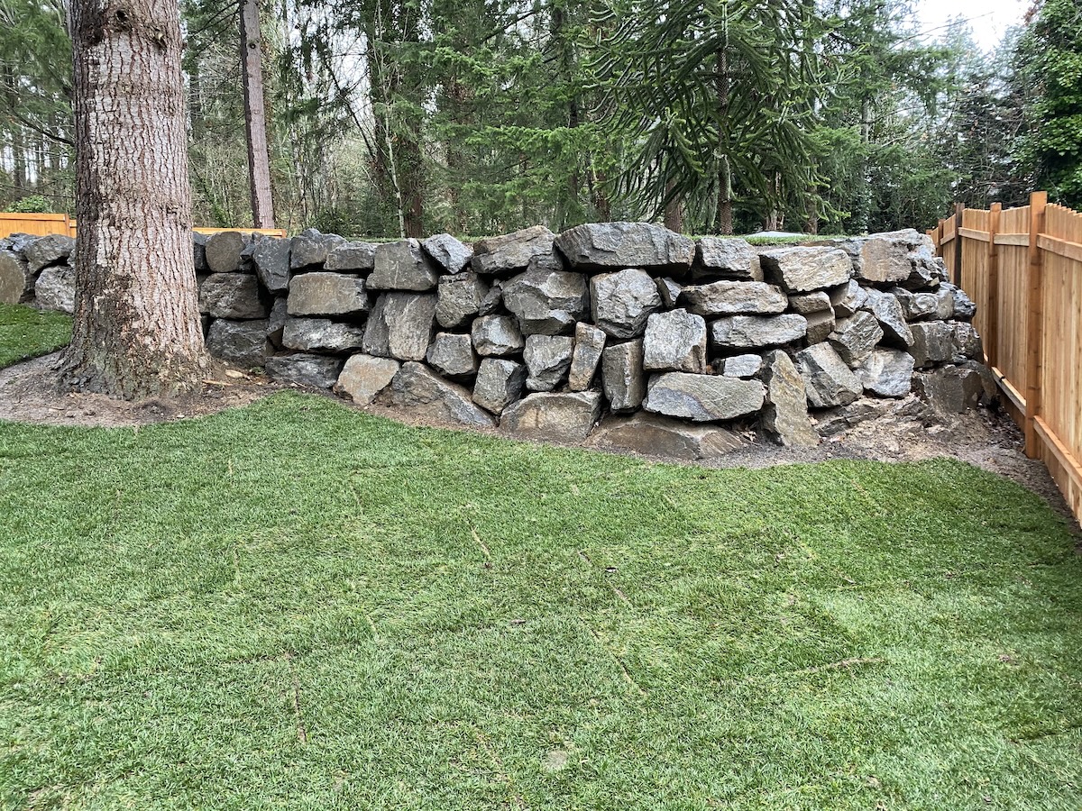 Rockery wall in Kent, WA backyard.