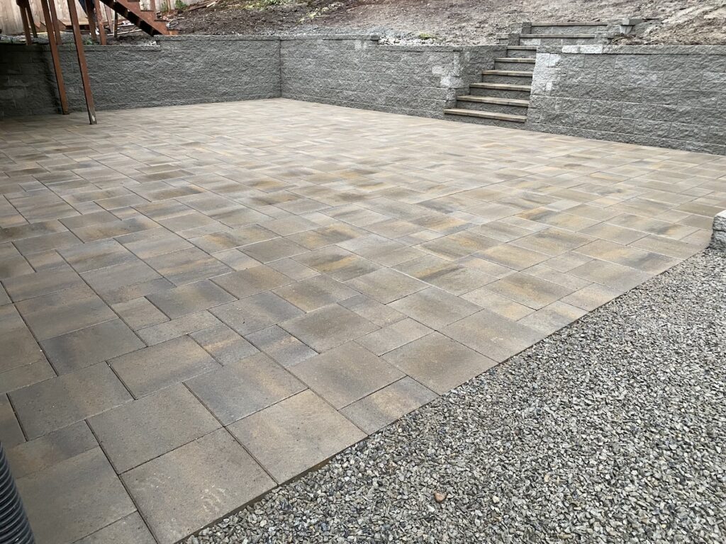 Redmond block retaining wall and pavers.